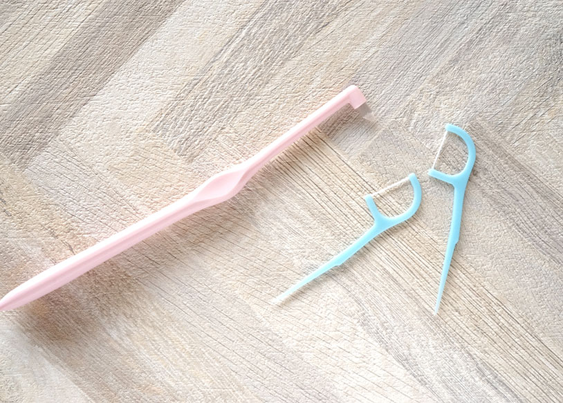 しのはら歯科医院　歯周病治療　デンタルフロス